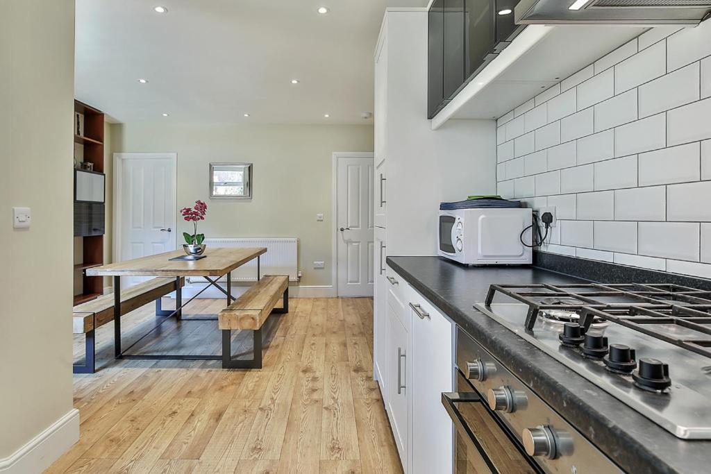 Refurbished Central Premium Property Шефилд Екстериор снимка