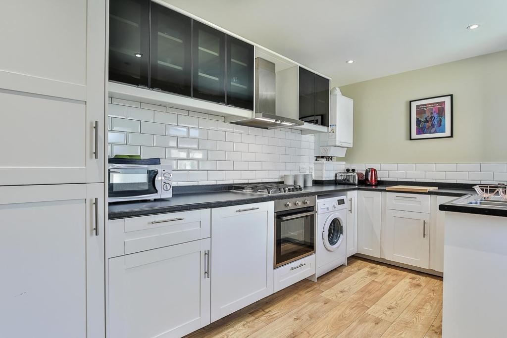 Refurbished Central Premium Property Шефилд Екстериор снимка